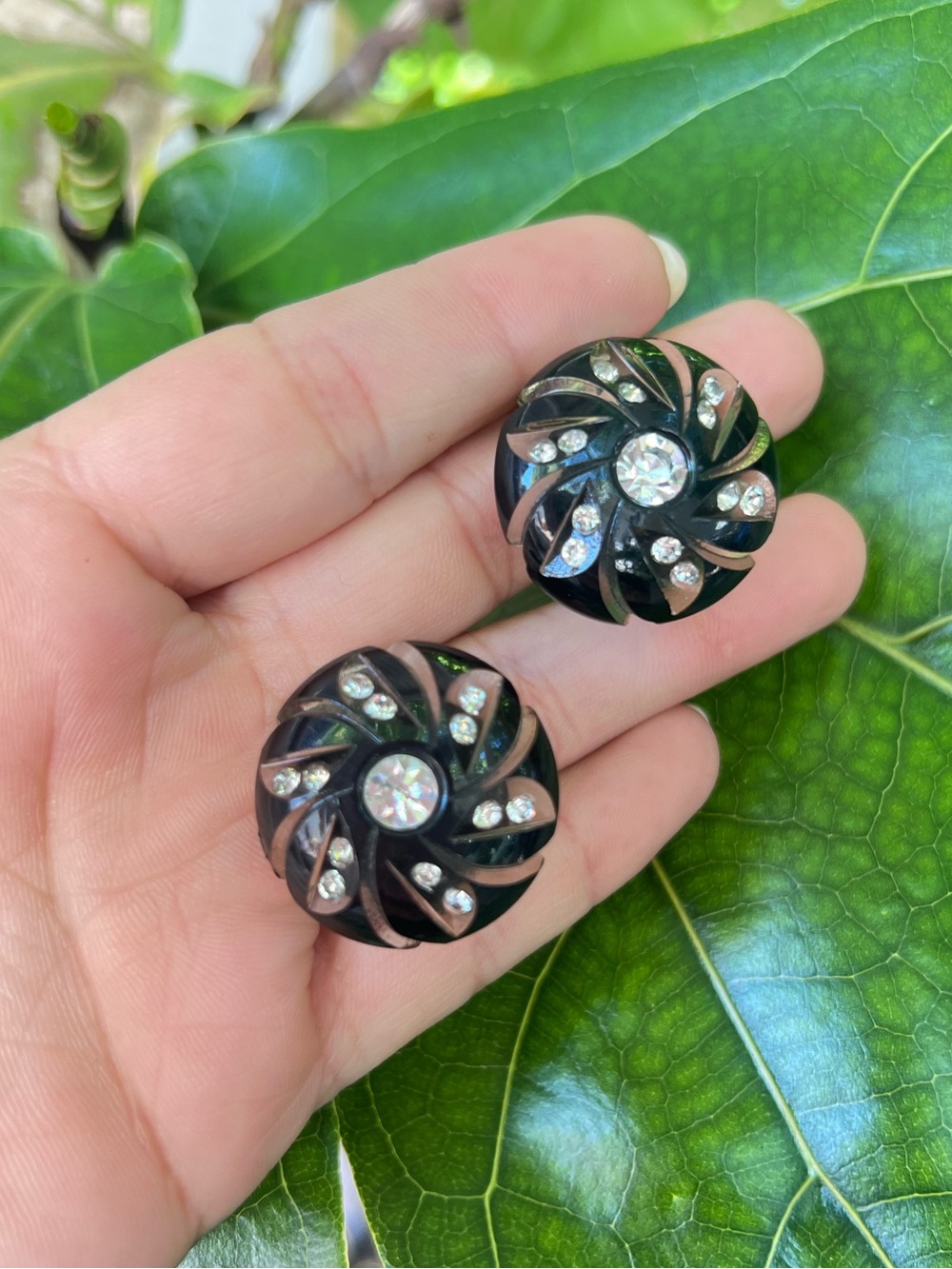 50’s 50s Vintage Black & Clear Carved Lucite Swirl Clip-On Rhinestone Earrings